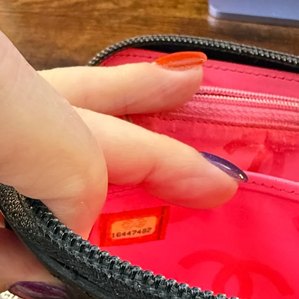 Chanel Black Quilted Zip Wallet w/COA & intact holo - Picture 12 of 16